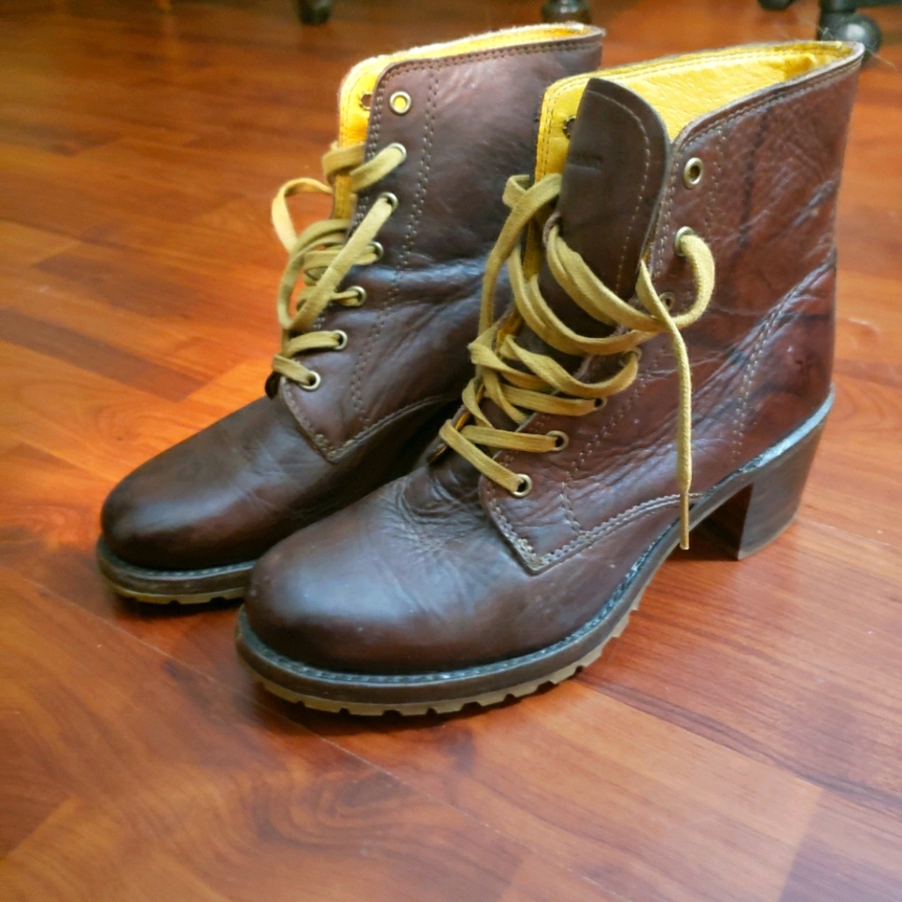 Brown leather Frye boots